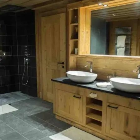 Stunning Modern With Indoor Pool And Lauenen