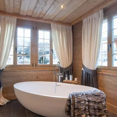 Dom wakacyjny Stunning Modern With Indoor Pool And *