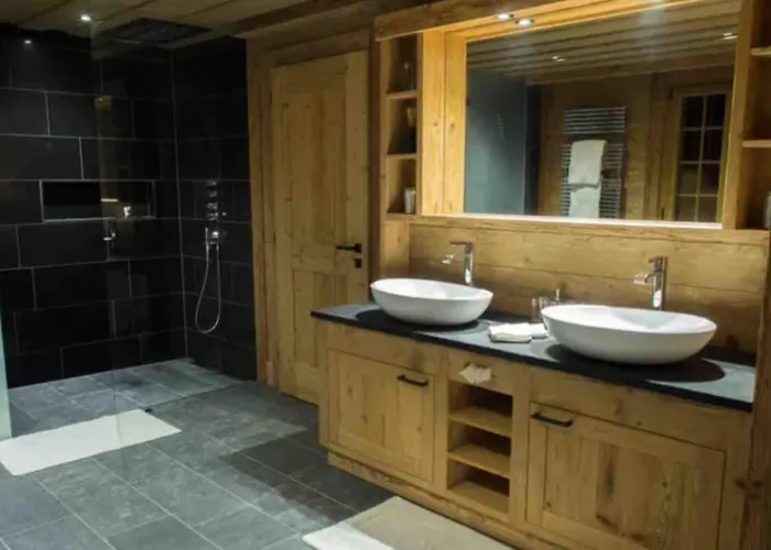 Stunning Modern With Indoor Pool And Lauenen