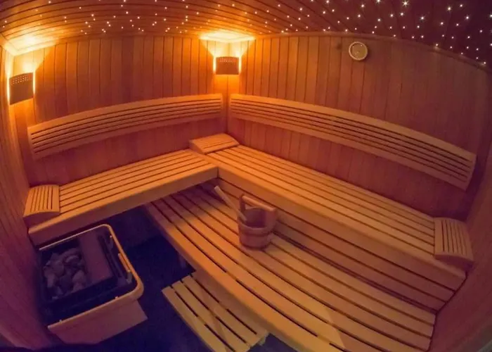 Stunning Modern With Indoor Pool And Σπίτι διακοπών