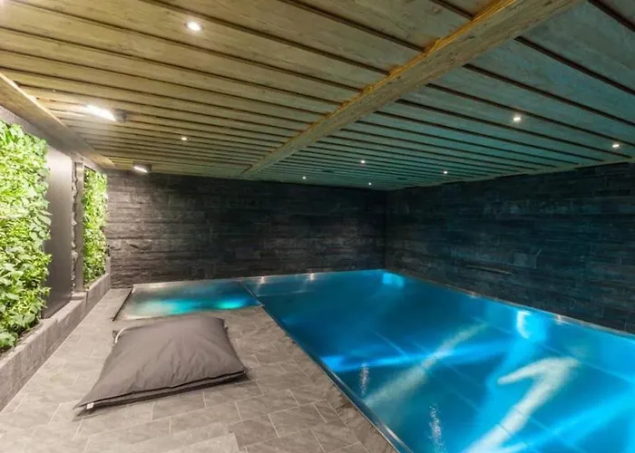 Stunning Modern With Indoor Pool And * Lauenen