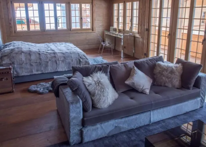 Stunning Modern With Indoor Pool And * Lauenen