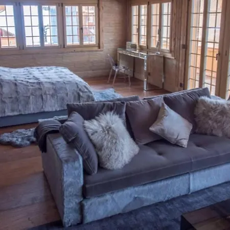 Stunning Modern With Indoor Pool And * Lauenen