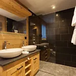 Nyaraló Stunning Modern With Indoor Pool And Lauenen